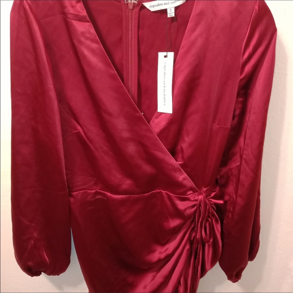 🆕 NWT 🆕 Red Satin Cocktail Dress ❤️Cupcakes and Cashmere “Brooklyn SatinDress” - Picture 2 of 15